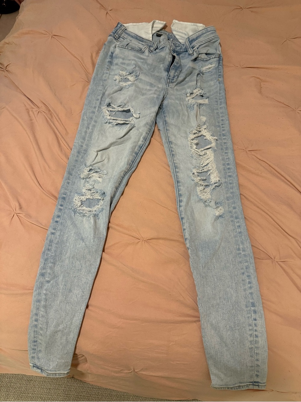 American Eagle Outfitters Light Blue Ripped Skinny Jeans